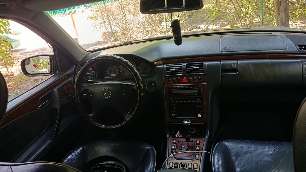 Mercedes-Benz E-Class: 2000 г., 3.2 л, Автомат, Дизель, Седан: фото 7