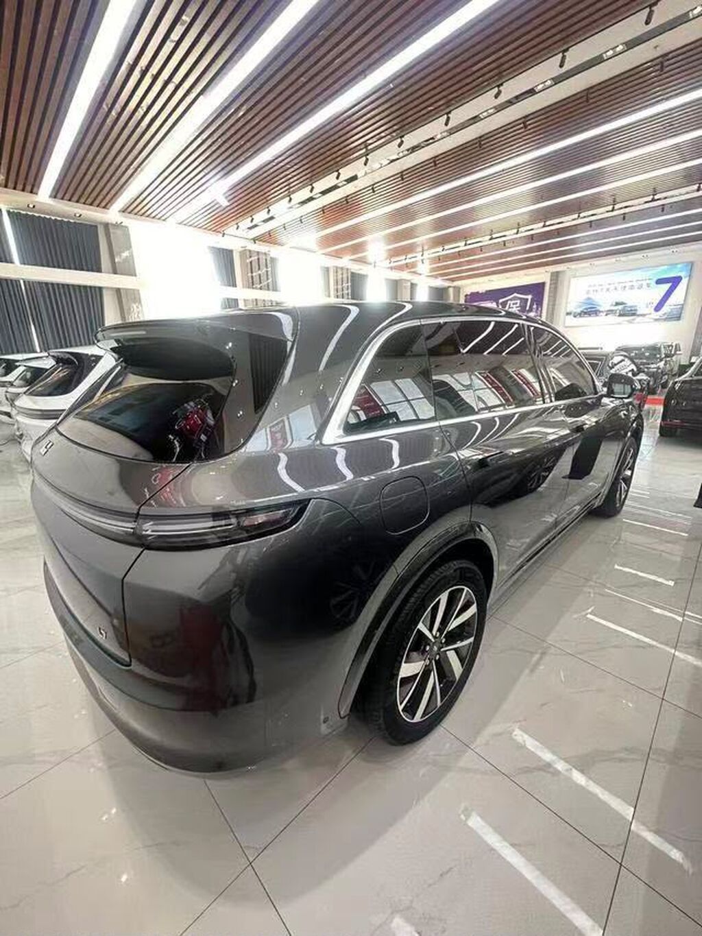Lixiang L7: 2023 г., 1.5 л, Автомат, Гибрид, Кроссовер: фото 6