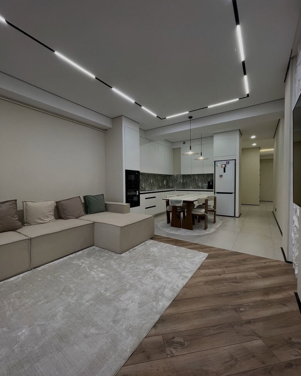 3 комнаты, 94 м², Асанбай мкр Элитка, 3 этаж, Евроремонт: фото 2