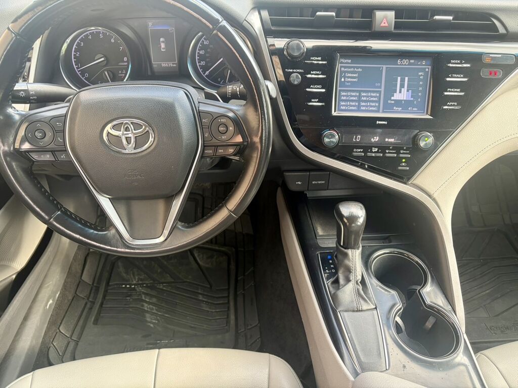 Toyota Camry: 2020 г., 2.5 л, Автомат, Бензин, Седан: фото 8