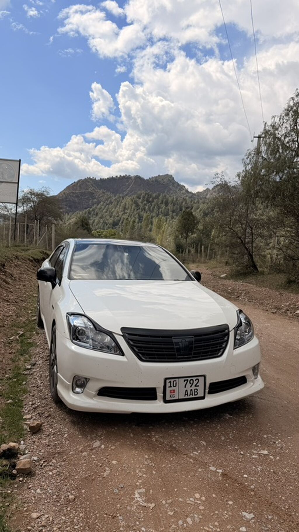 Toyota Crown: 2010 г., Автомат, Бензин, Седан: фото 1