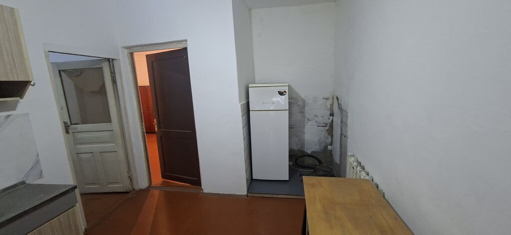 Vasitəçi deyiləm öz evimdi umumi girişdən daxil olunur qaz su işıq