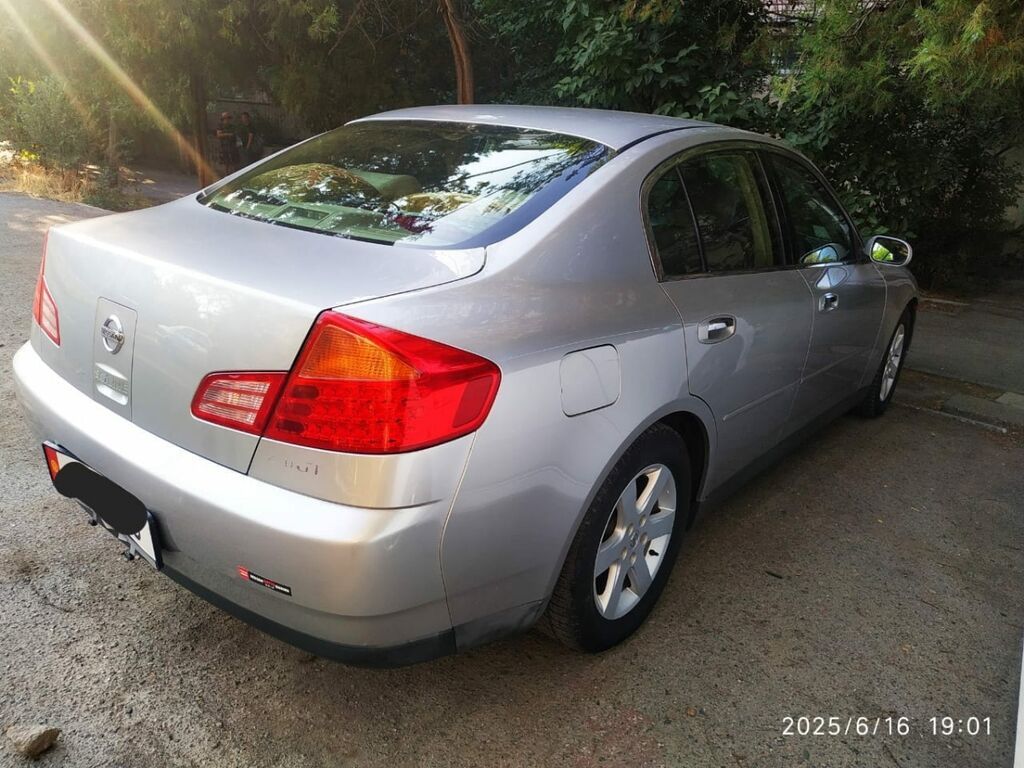 Nissan Skyline: 2002 г., 2.5 л, Автомат, Бензин, Седан: фото 3