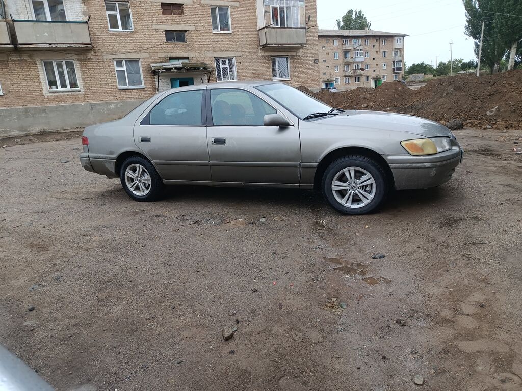 Toyota Camry: 2001 г., 2.2 л, Автомат, Бензин, Седан: фото 3
