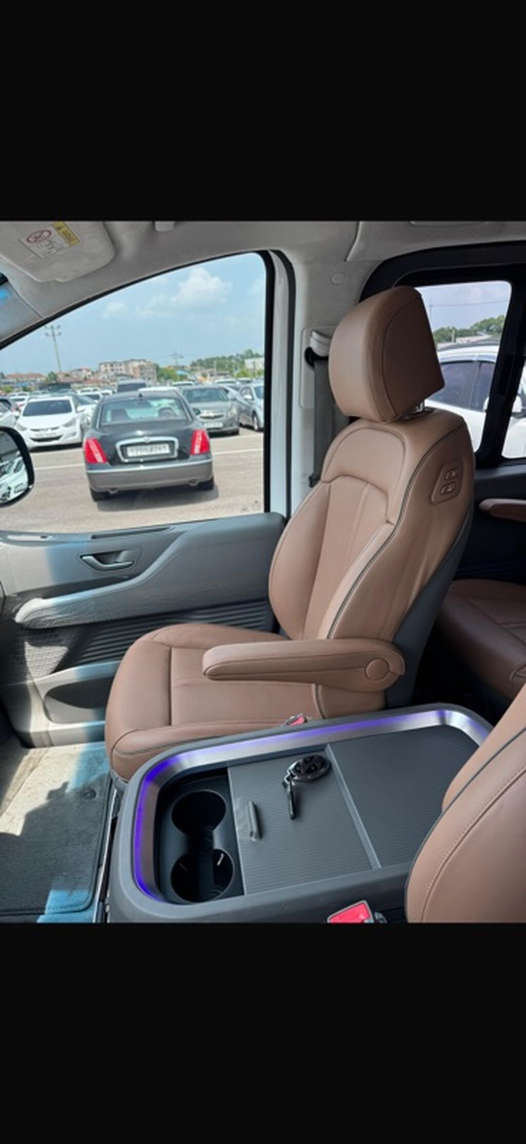 Hyundai Staria: 2024 г., 1.6 л, Автомат, Гибрид, Минивэн: фото 8