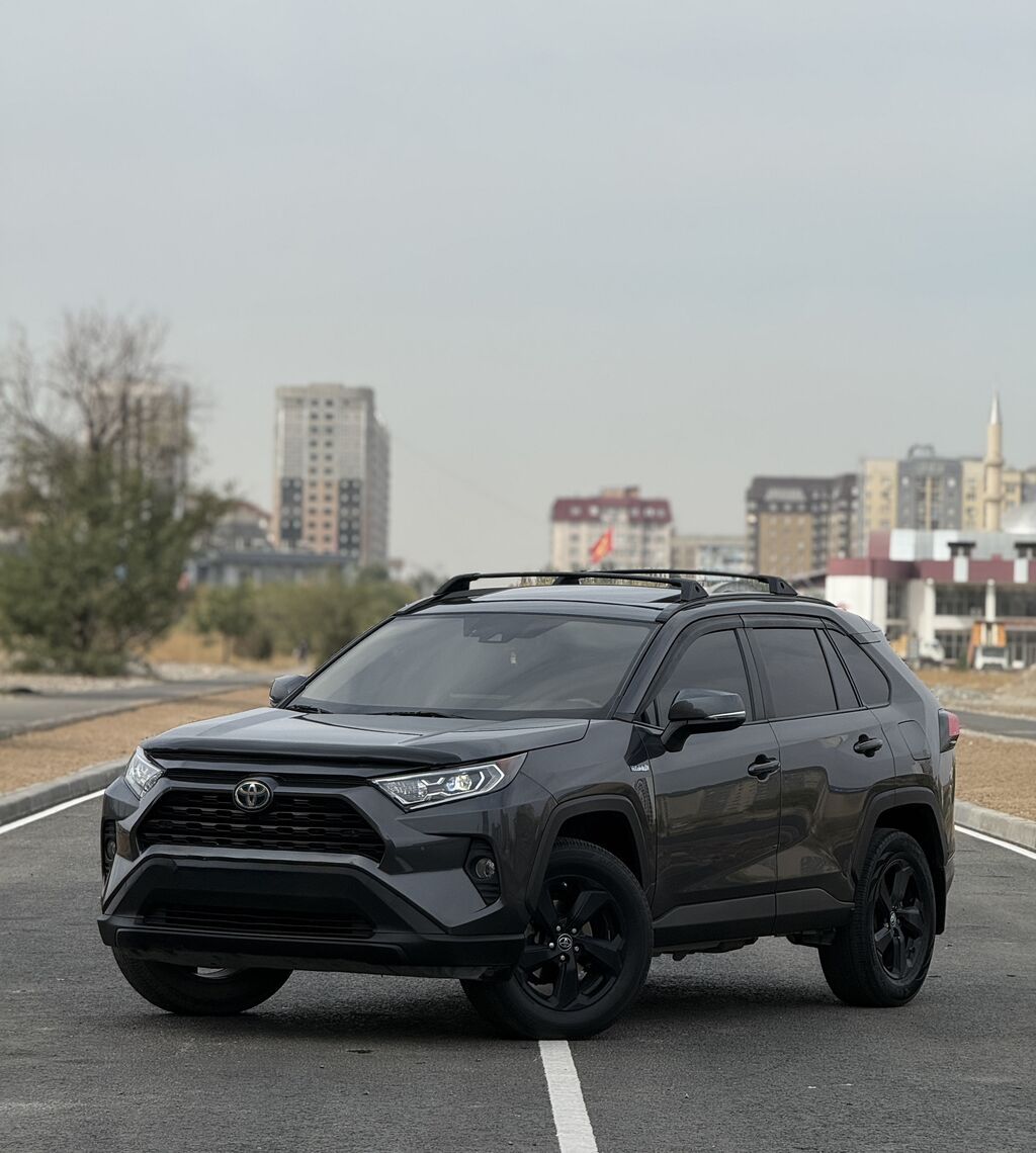 Toyota RAV4: 2019 г., 2.5 л, Автомат, Гибрид, Кроссовер: фото 3