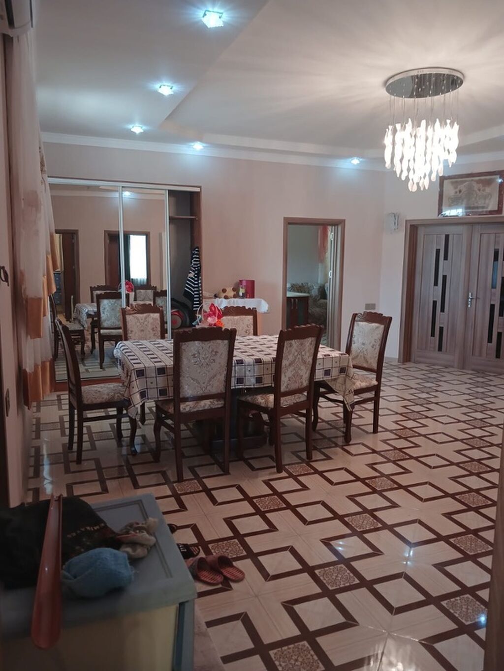 Qala qəs. 4 otaqlı, 200 kv. m, Yeni təmirli