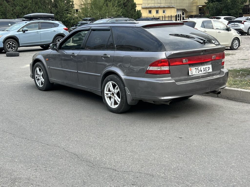 Honda Accord: 2001 г., 2.3 л, Автомат, Газ, Универсал: фото 4