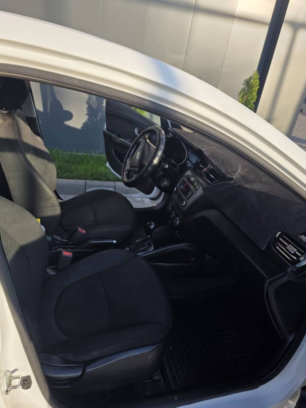 Kia Rio: 2016 г., 1.6 л, Автомат, Газ, Седан: фото 6