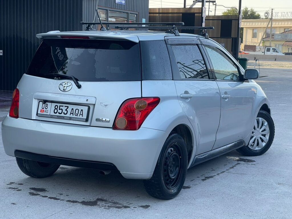 Toyota Ist: 2004 г., 1.3 л, Автомат, Бензин, Хэтчбэк: фото 6