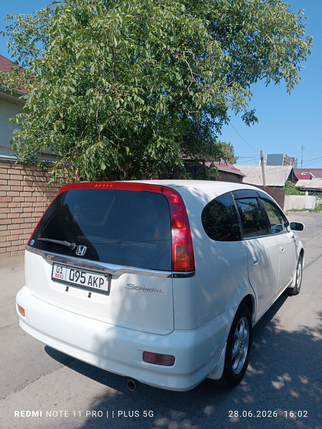 Honda Stream: 2002 г., 2 л, Автомат, Бензин, Минивэн — фото 3