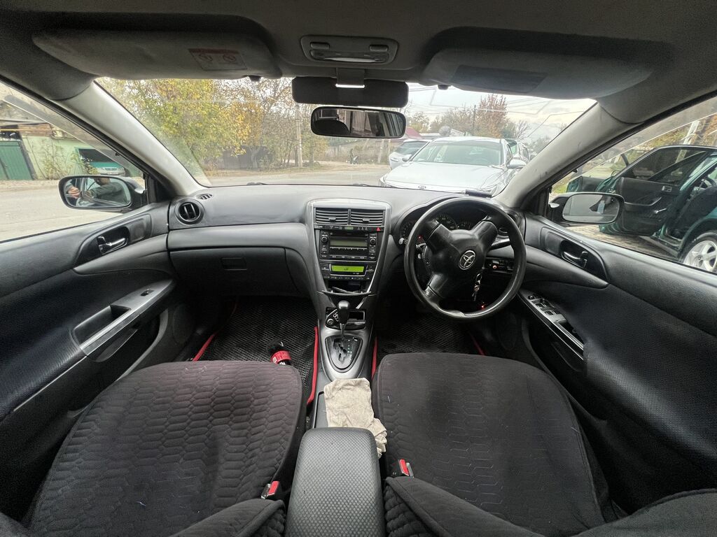Продаю срочно toyota caldina 1.8 объем 2003 года Машина в хорошем