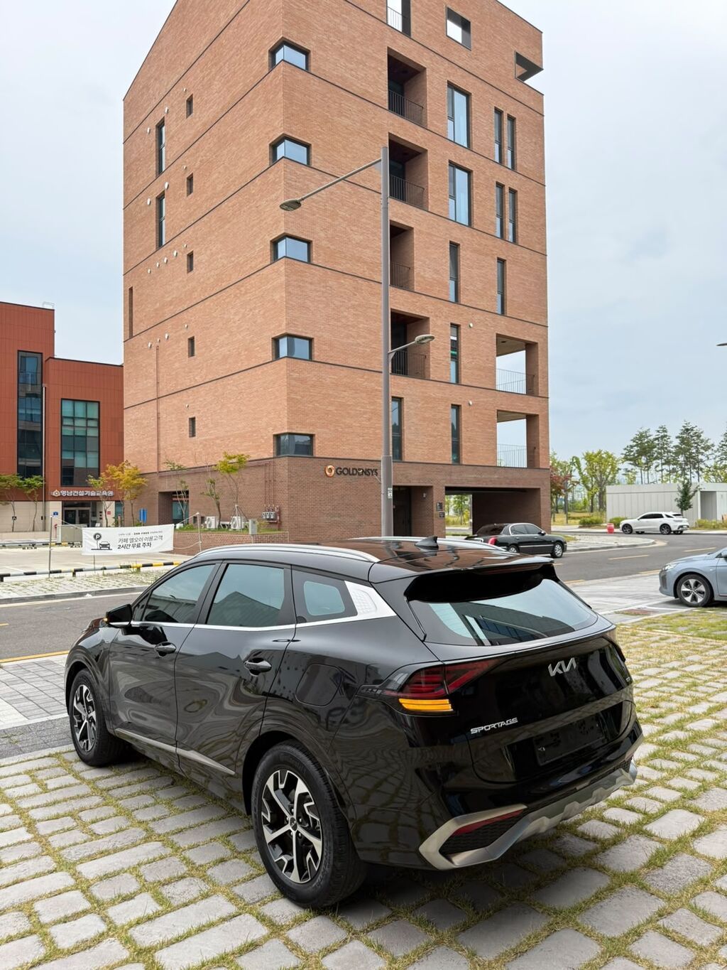 Kia Sportage: 2023 г., 1.6 л, Автомат, Гибрид, Кроссовер: фото 6