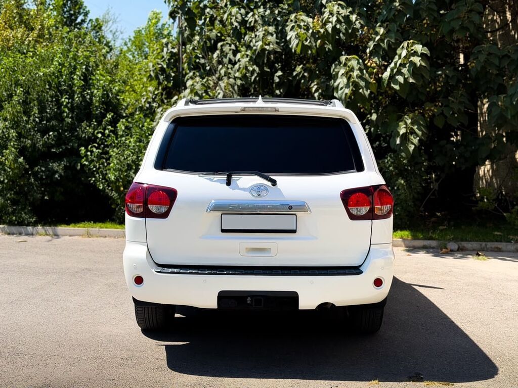 Toyota Sequoia: 2019 г., 5.7 л, Автомат, Бензин, Внедорожник: фото 3