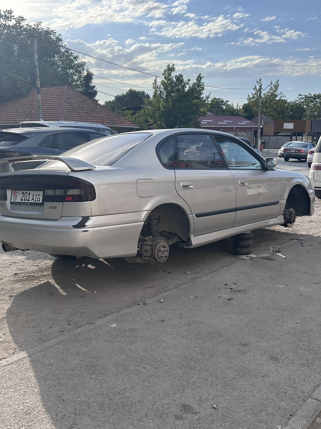 Subaru Legacy: 2001 г., 2 л, Автомат, Бензин, Седан — фото 2
