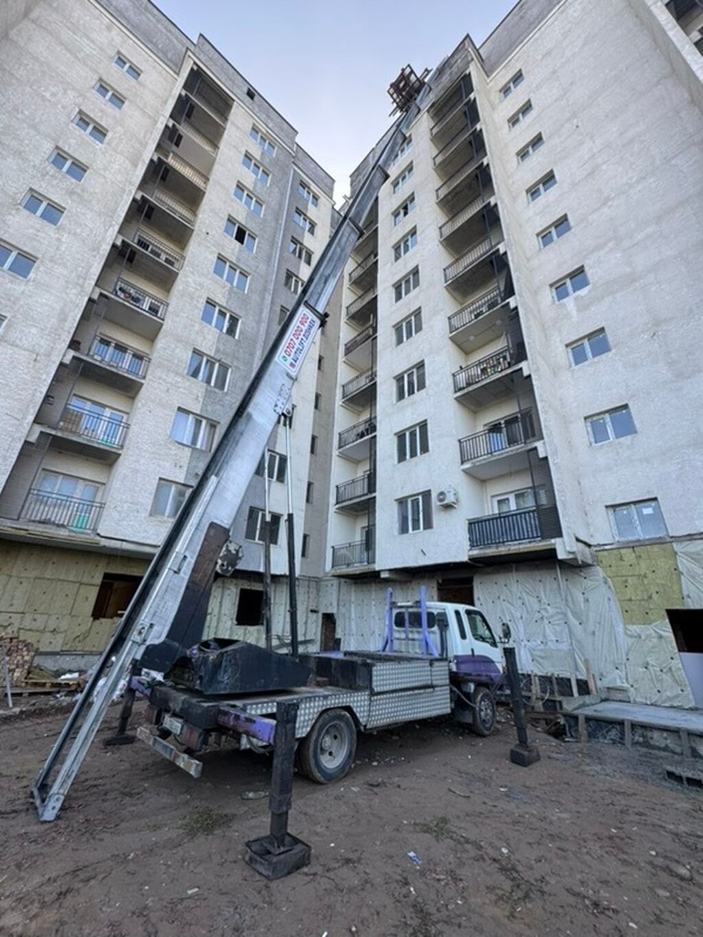 Услуга: автолифт до 25 этажа /грузовой подъёмник на базе: фото 2