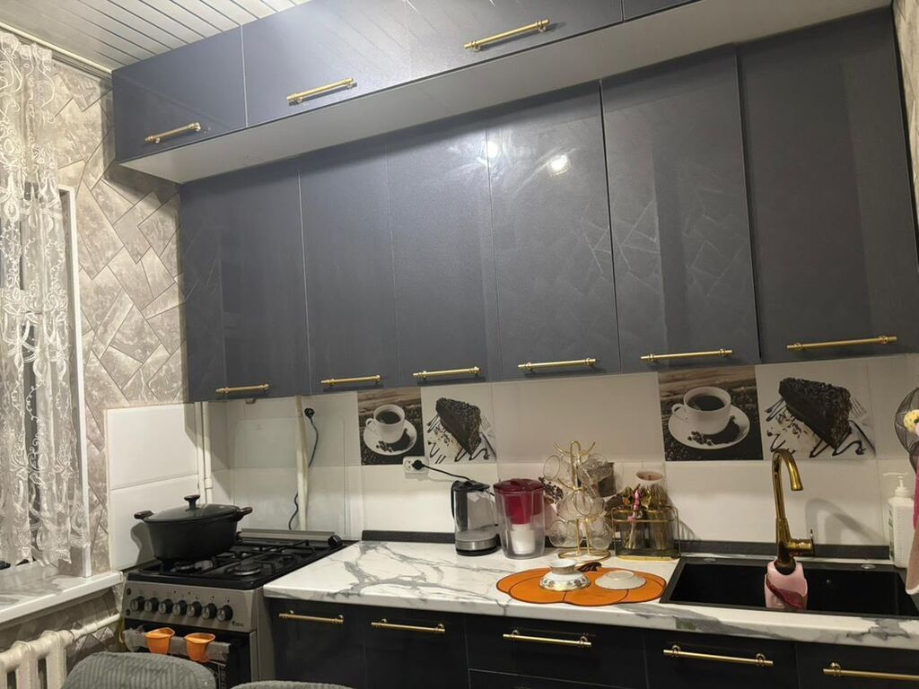 Продам 3-комнатную квартиру, 66 м², Ош: фото 2
