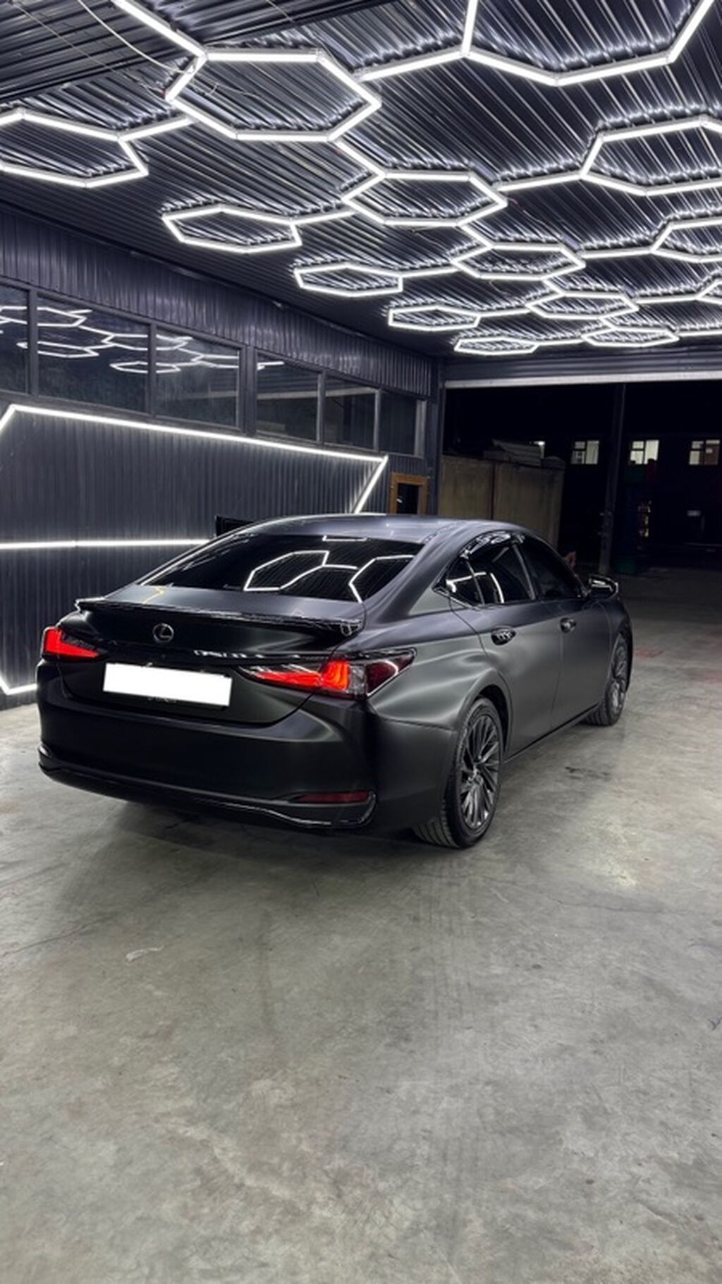 Lexus ES: 2019 г., 2.5 л, Автомат, Гибрид, Седан: фото 3