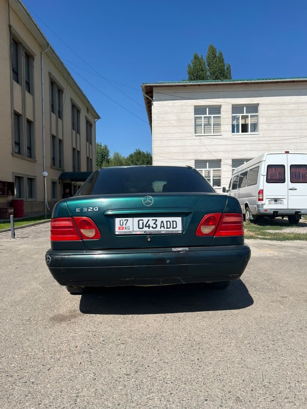 Mercedes-Benz E-Class: 1996 г., 3.2 л, Автомат, Газ, Седан: фото 2