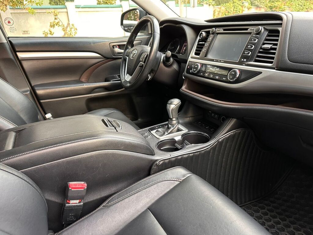 Toyota Highlander: 2018 г., 3.5 л, Автомат, Бензин, Кроссовер: фото 7