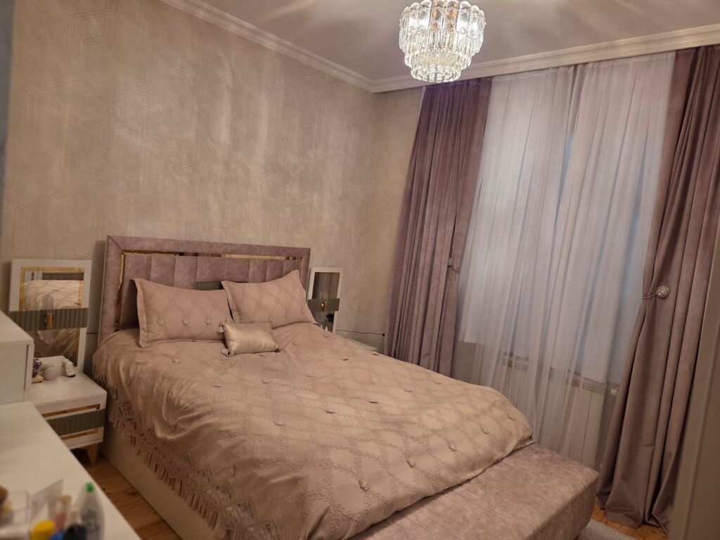 5 otaqlı, 132 kv. m, Yeni təmirli