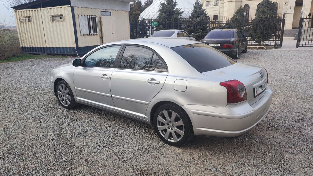 Toyota Avensis: 2007 г., 1.8 л, Автомат, Бензин, Седан: фото 2
