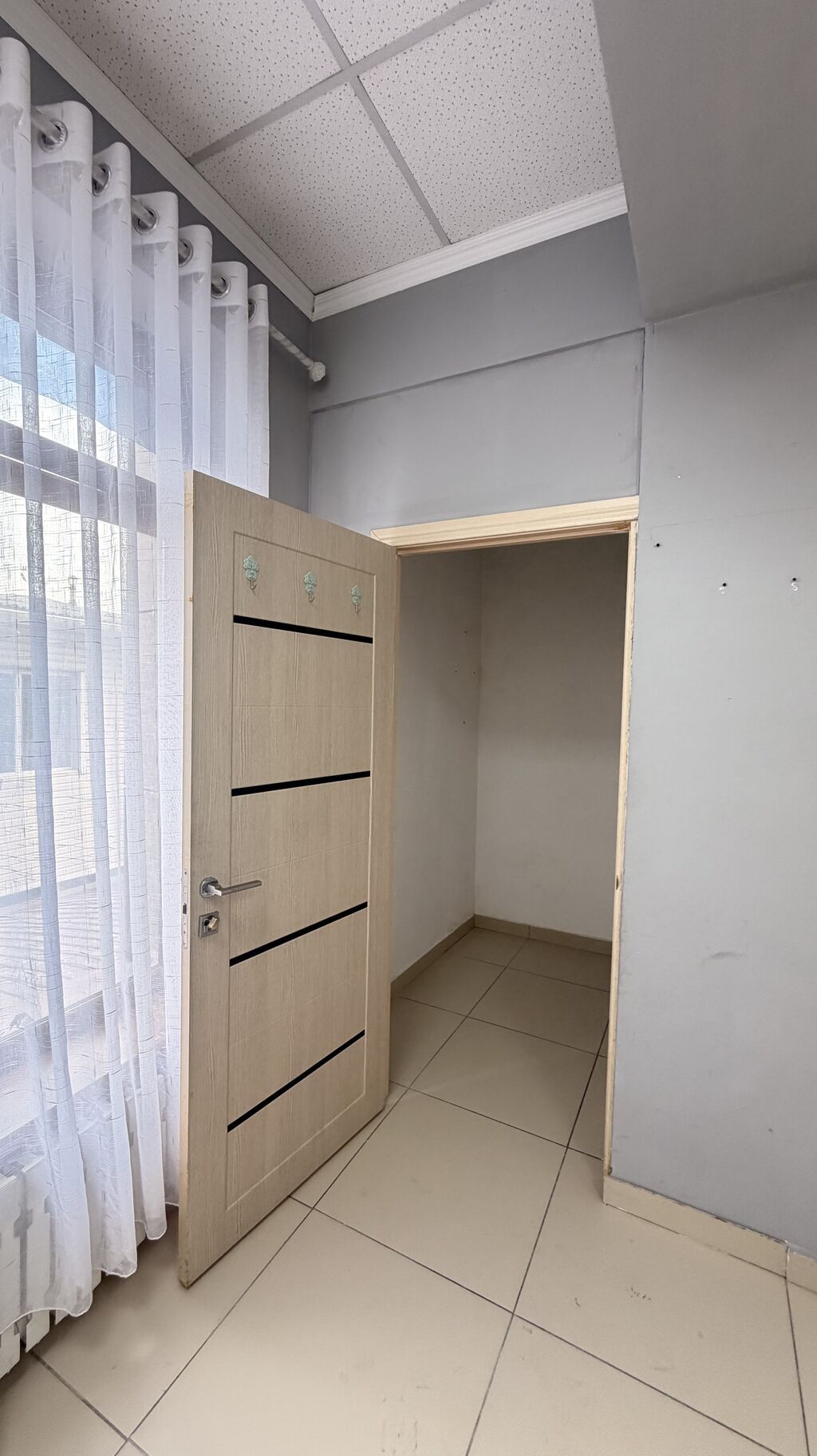 Аренда офисов, 10 м², В бизнес центре, С отдельным входом: фото 4