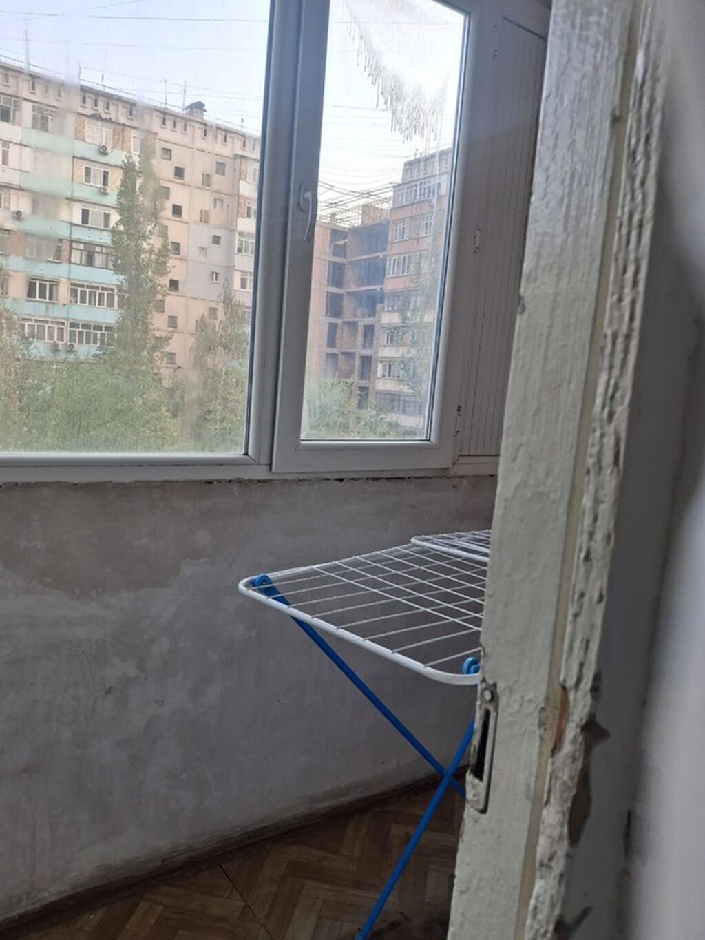 ПОДСЕЛЕНИЕГЕ эки кыз АЛАБЫЗ! Условиялар бар, комната с балконом: фото 2
