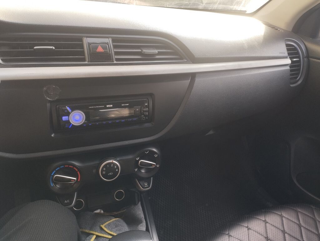 Kia Rio: 2017 г., 1.4 л, Автомат, Бензин, Седан: фото 5