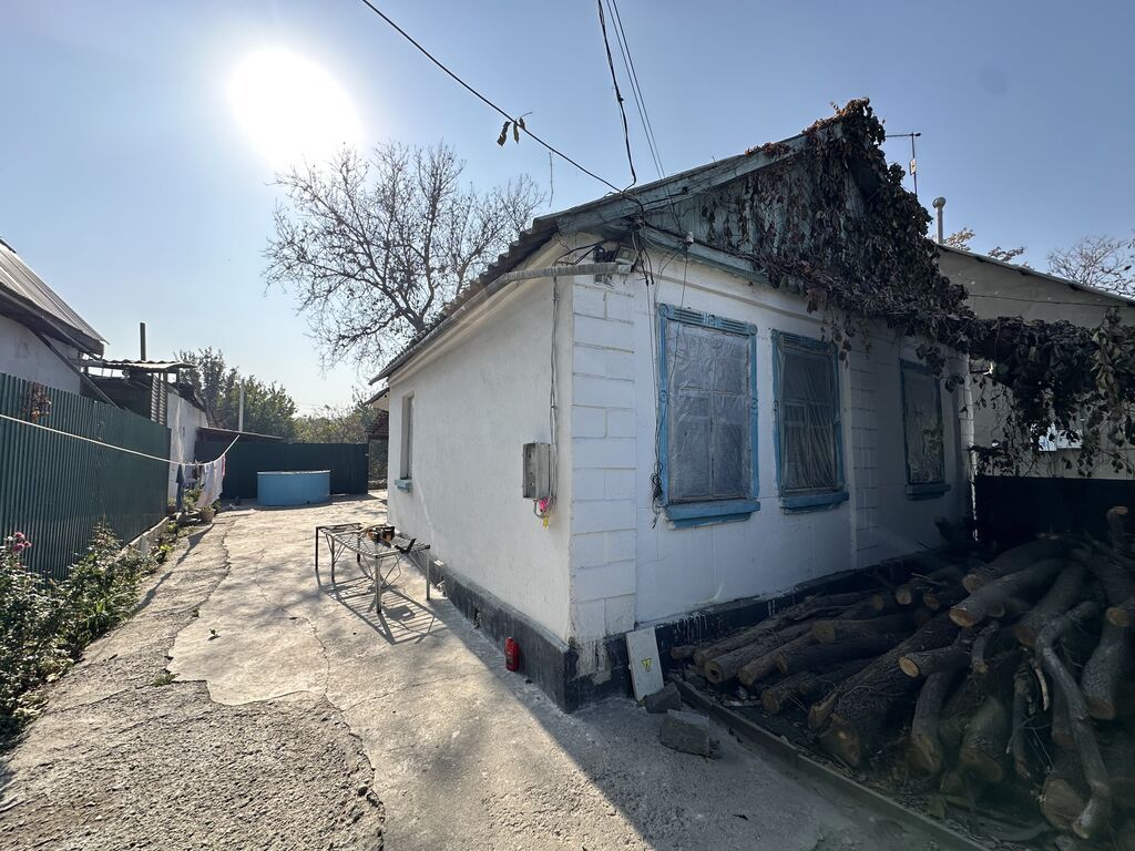 3 комнаты, 60 м², 4 соток, Бишкек, Церковь Риэлтор: фото 2