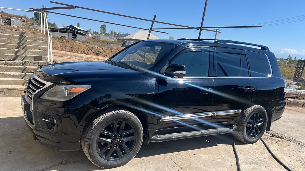 Lexus LX: 2010 г., 5.7 л, Внедорожник: фото 2