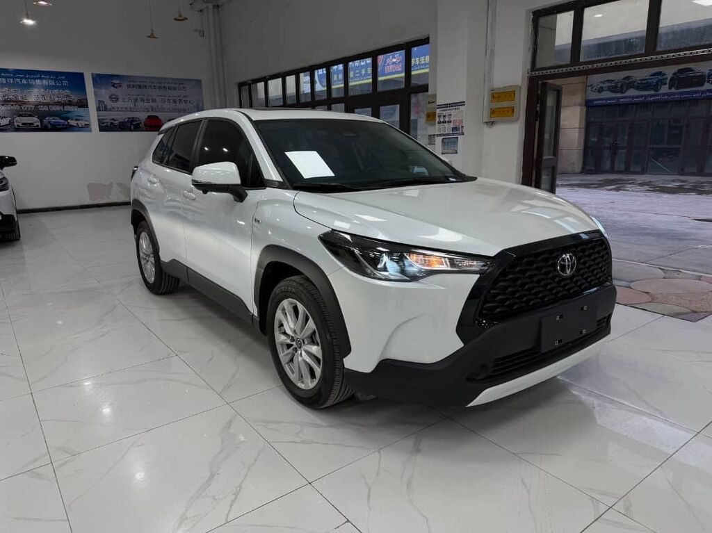 Toyota Corolla Cross: 2023 г., 2 л, Автомат, Бензин, Кроссовер: фото 4