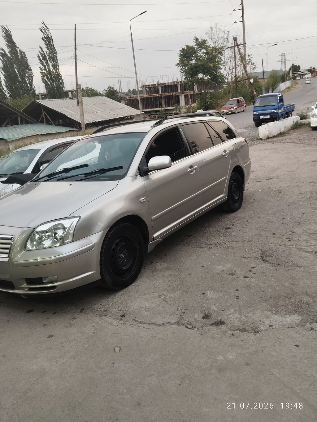 Toyota Avensis: 2004 г., 2 л, Автомат, Бензин, Универсал: фото 2