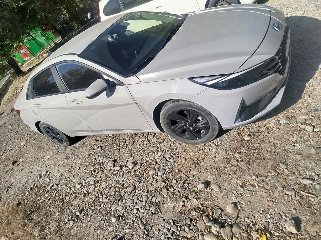 Hyundai Elantra: 2021 г., 1.6 л, Автомат, Гибрид, Седан: фото 3