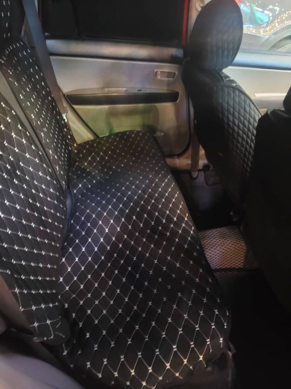 Mazda Demio: 2004 г., 1.5 л, Автомат, Газ, Хэтчбэк: фото 6