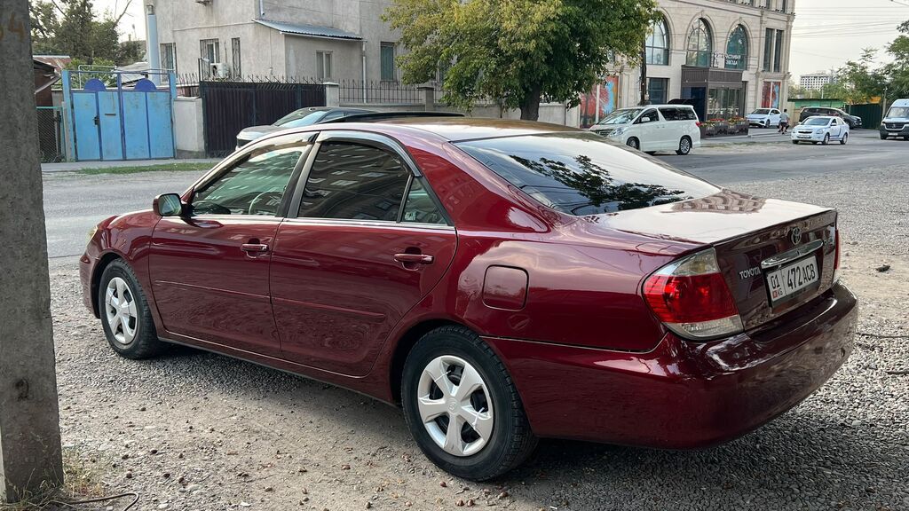 Toyota Camry: 2005 г., 2.4 л, Автомат, Газ, Седан: фото 2