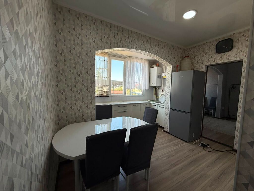 2 комнаты, 57 м², ул. Баха / Гагарина 106 серия улучшенная, 1 этаж, Евроремонт: фото 7