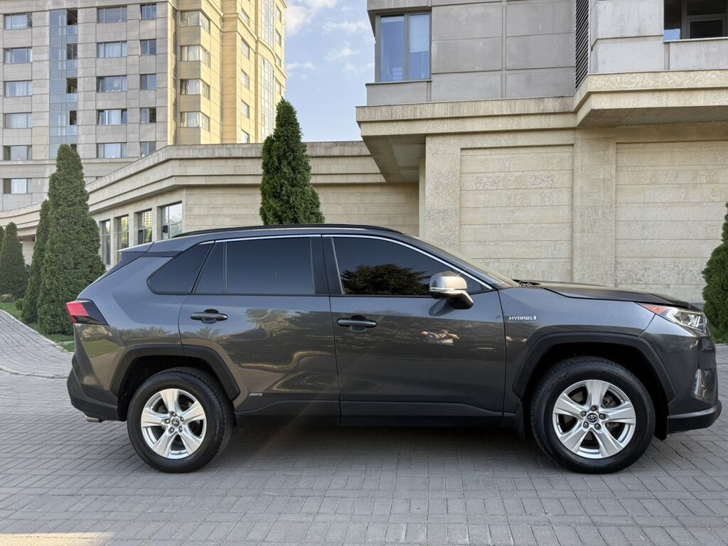 Toyota RAV4: 2019 г., 2.5 л, Автомат, Гибрид, Кроссовер: фото 4