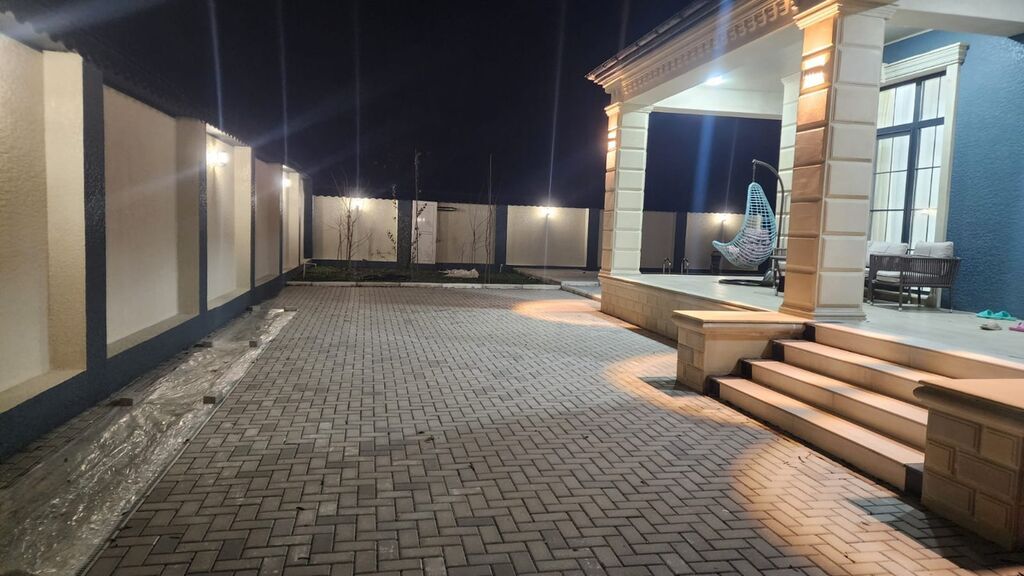 180 kv. m, 4 otaqlı, Kombi, Kanalizasiya, Kommunal xətlər qoşulmayıb