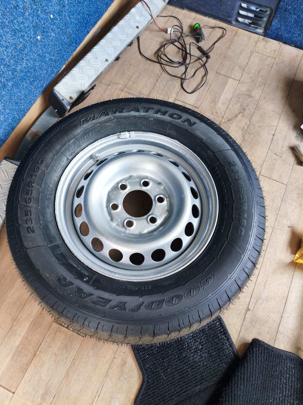 Колеса в сборе 235 / 65 / R 16, Всесезонная, Новый, 1 шт, Легкий коммерческий транспорт (C/LT), Железные, отверстий - 6: фото 3