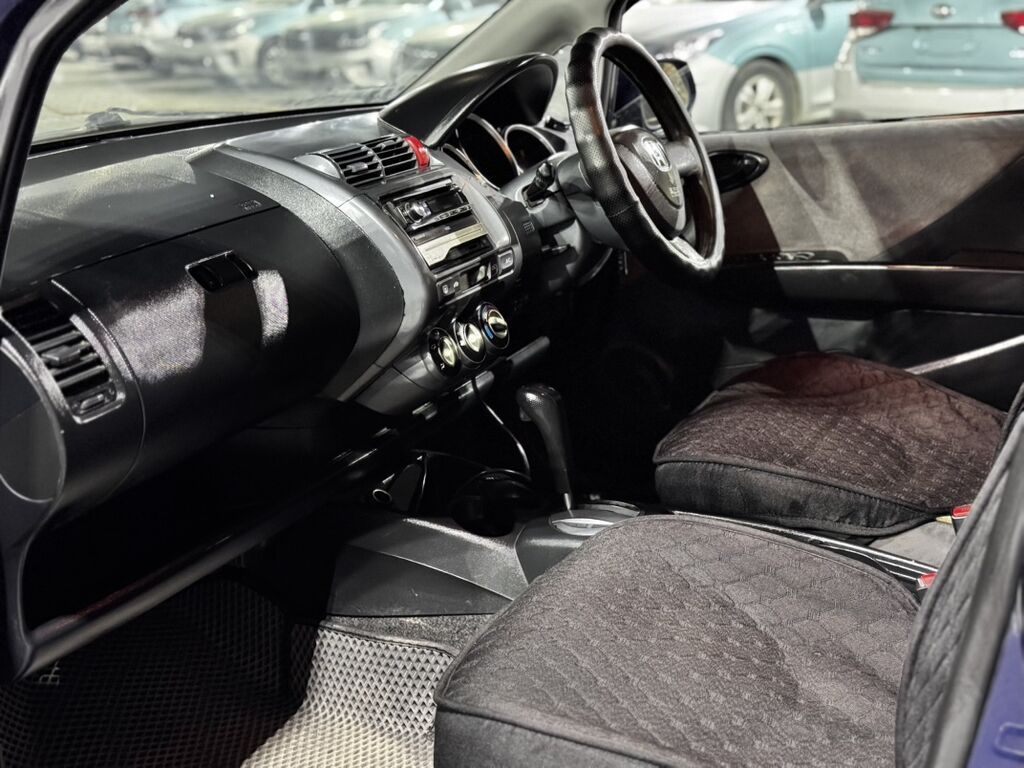Honda Fit: 2002 г., 1.3 л, Автомат, Бензин, Хэтчбэк: фото 7