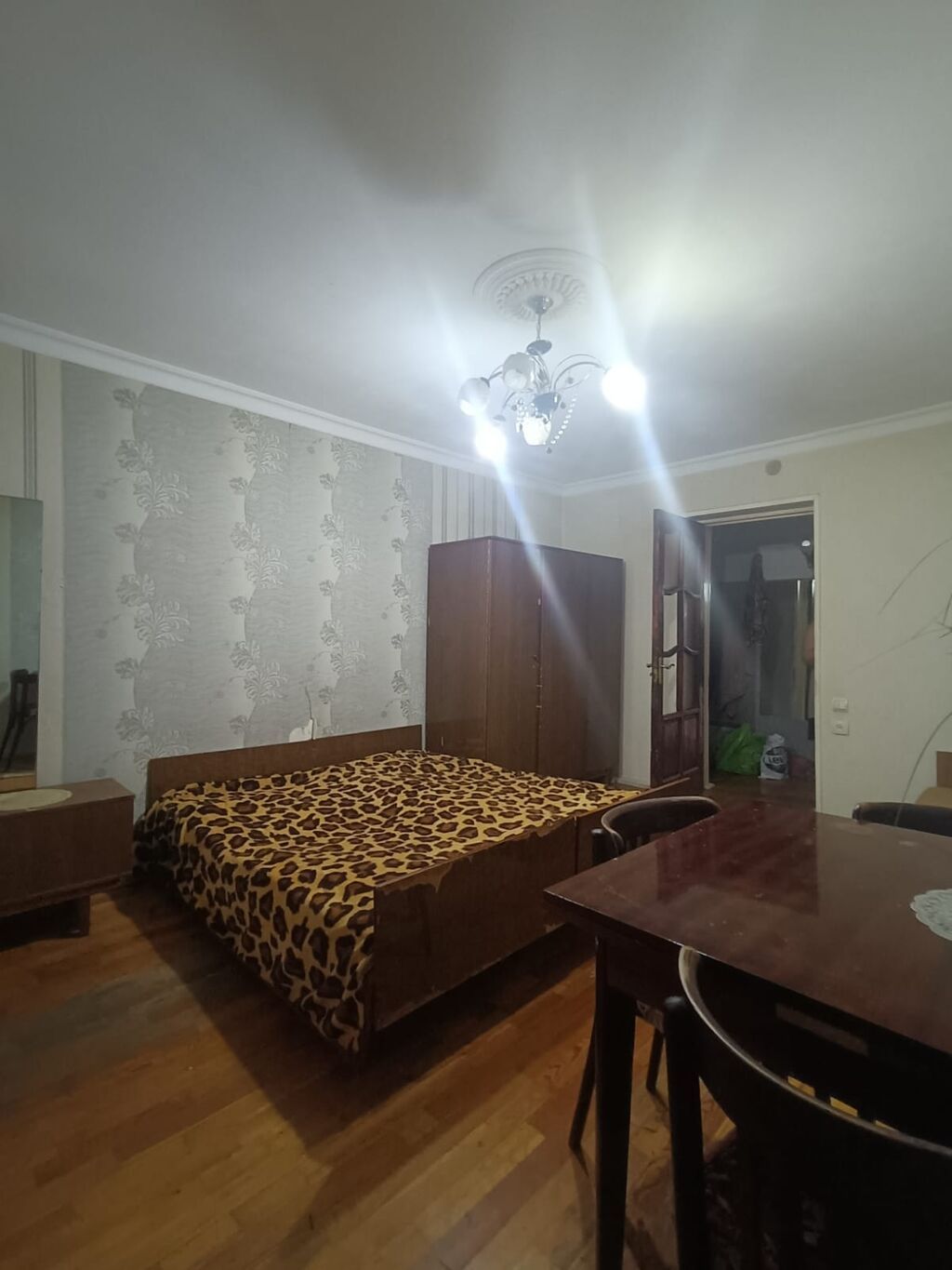 Sumqayıt, 3 otaqlı, Köhnə tikili, 80 kv. m