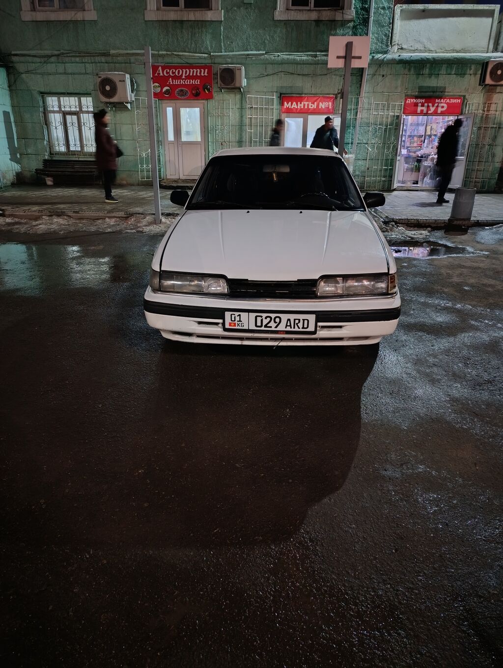 Mazda 626: 1989 г., 2 л, Механика, Бензин, Седан: фото 8