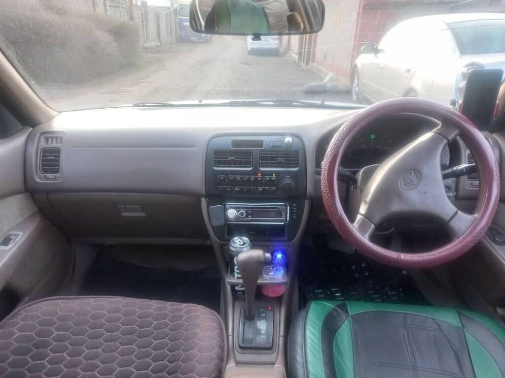 Toyota Camry: 1995 г., 2 л, Автомат, Бензин, Седан: фото 7
