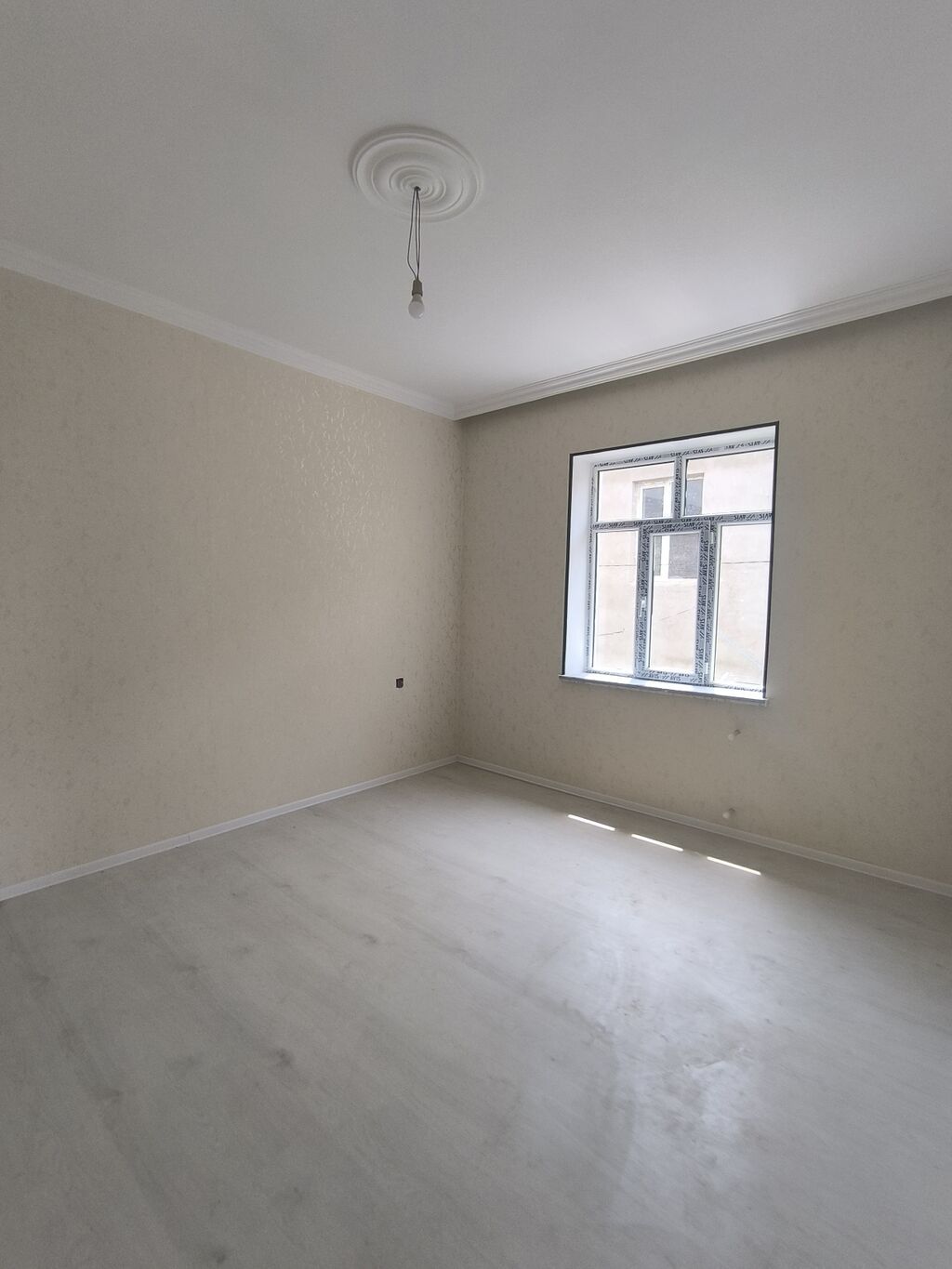 5 otaqlı, 150 kv. m, Yeni təmirli