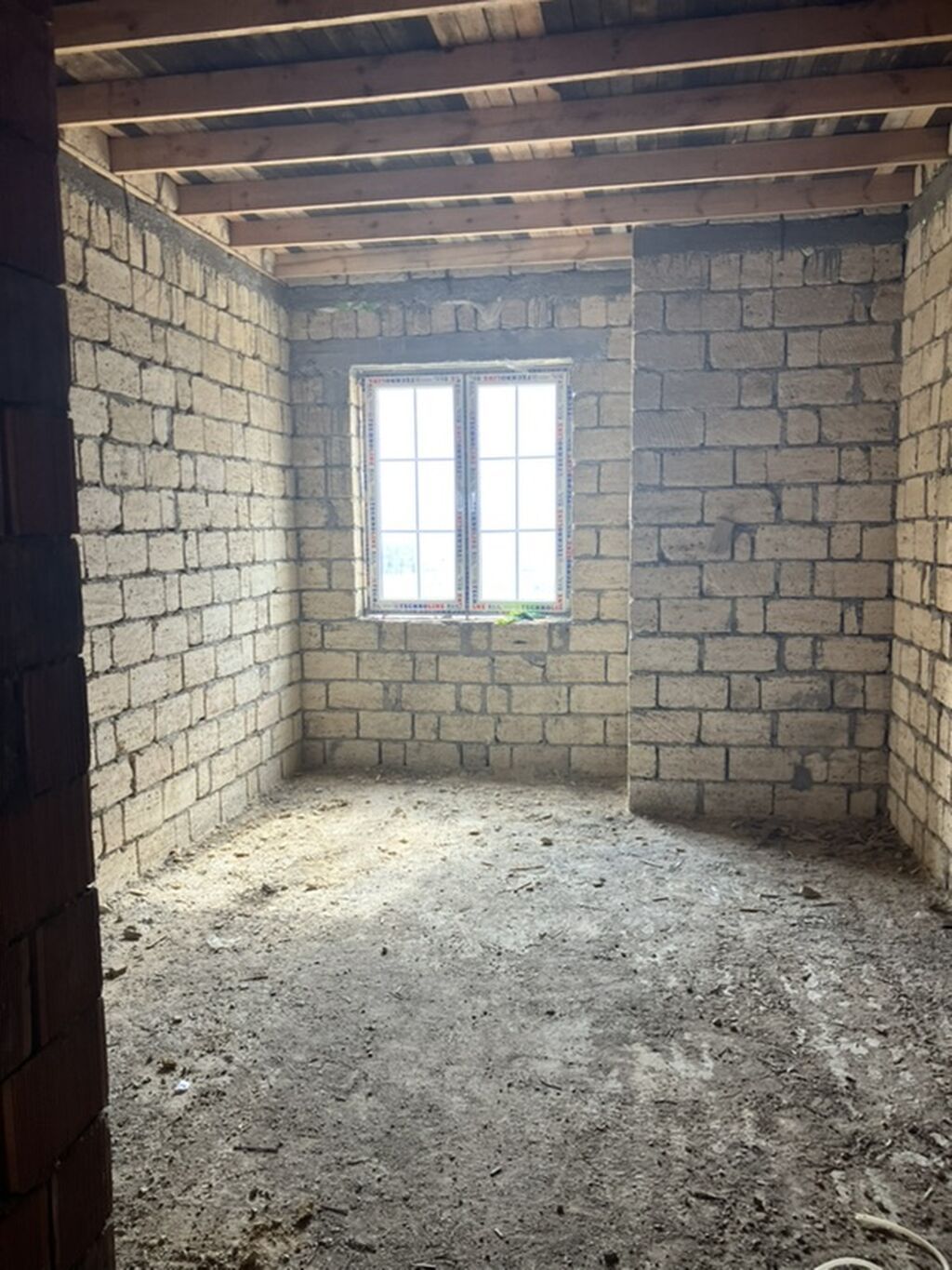 Badamdar qəs. 4 otaqlı, 140 kv. m, Kredit yoxdur, Təmirsiz