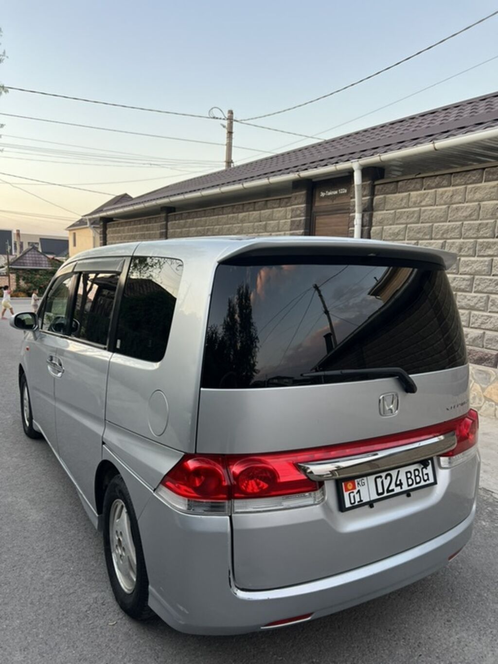 Honda Stepwgn: 2008 г., 2 л, Автомат, Бензин, Минивэн: фото 4