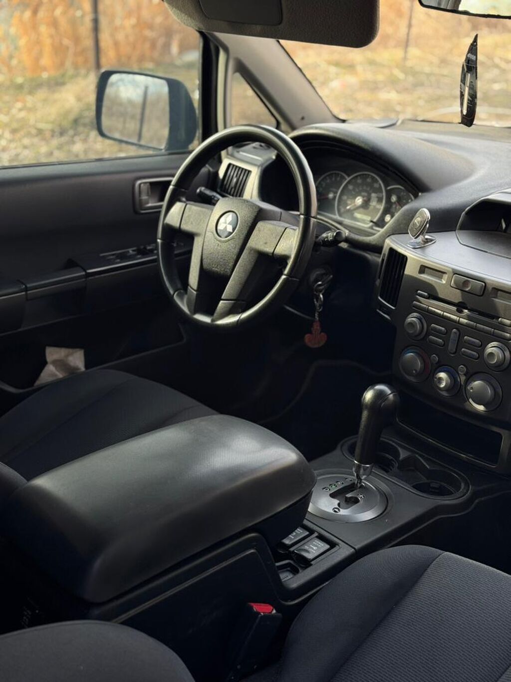 Mitsubishi Endeavor: 2004 г., 3.8 л, Автомат, Бензин: фото 4