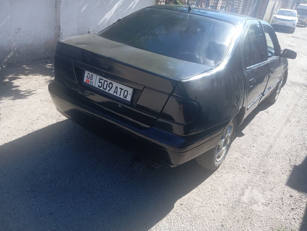 Nissan Primera: 1996 г., 2 л, Механика, Бензин, Седан: фото 3