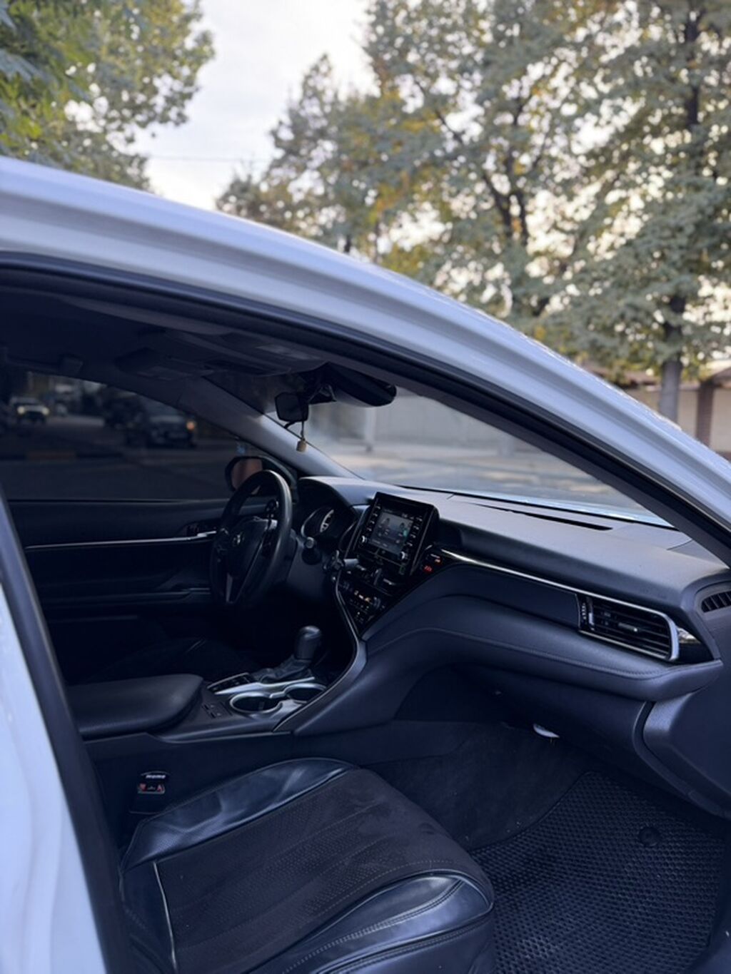 Toyota Camry: 2021 г., Вариатор, Гибрид, Седан: фото 6